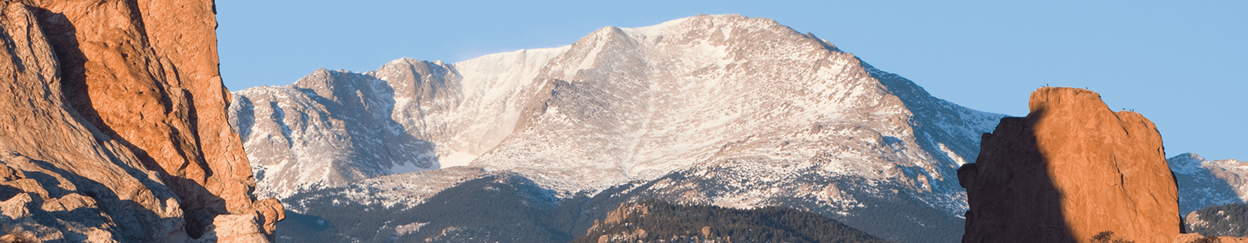 Image of the Pikes Peak mountains